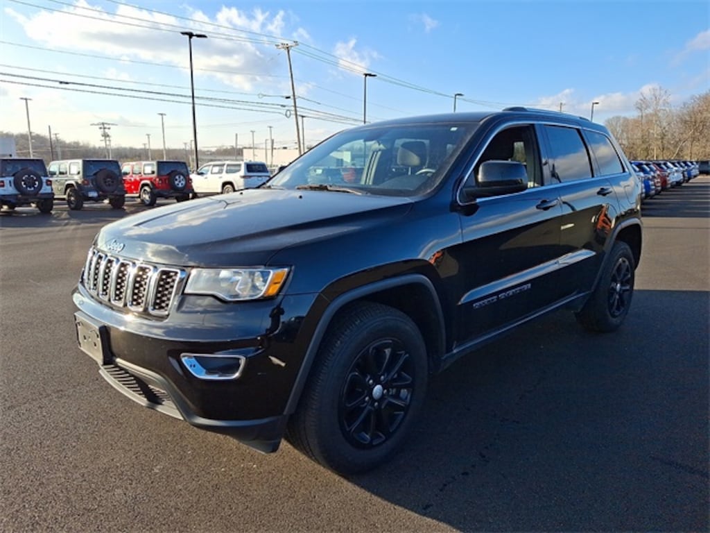 Used 2021 Jeep Grand Cherokee Laredo SUV