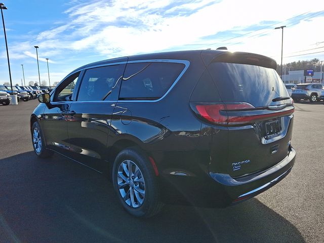 2026 Chrysler Pacifica Select - Photo 8