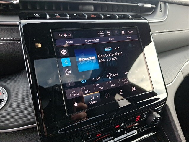 2025 Jeep Grand Cherokee Altitude photo 3