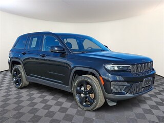 2023 Jeep Grand Cherokee Laredo SUV for sale in Muncy PA