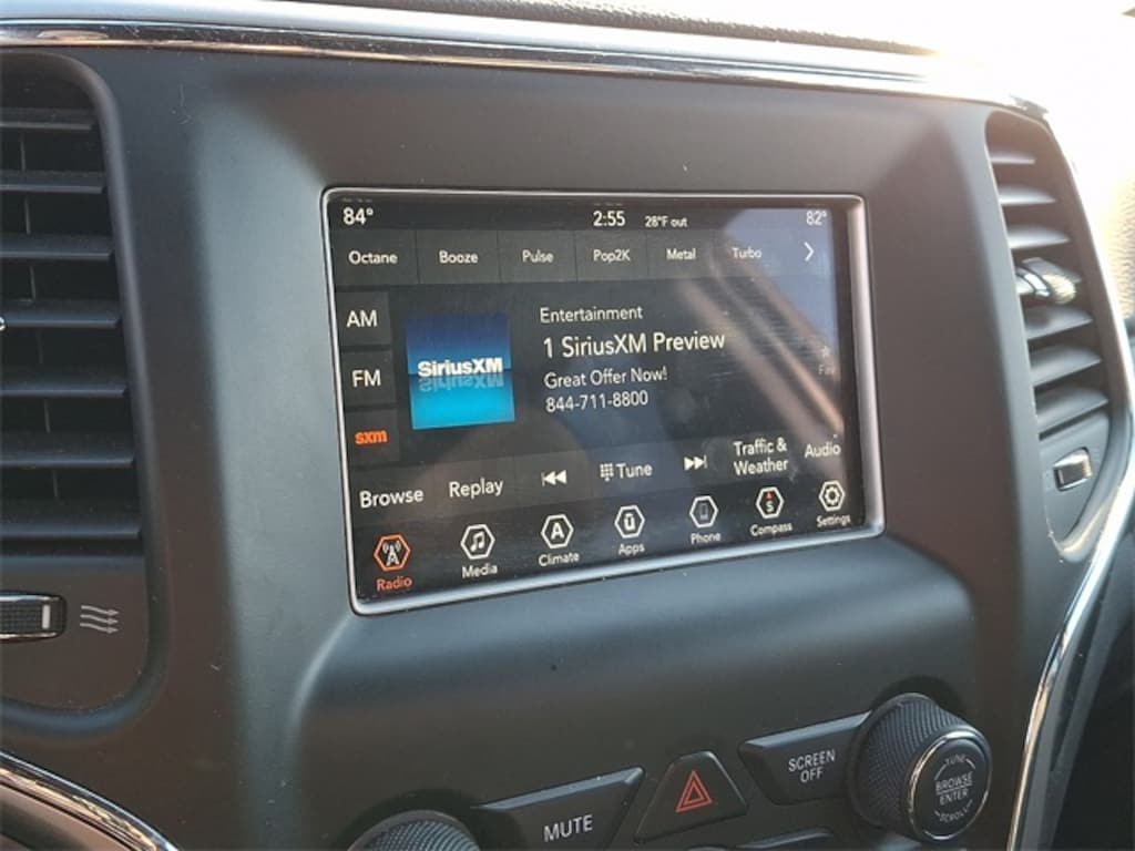 Used 2019 Jeep Grand Cherokee Laredo SUV