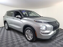 2024 Mitsubishi Outlander ES SUV