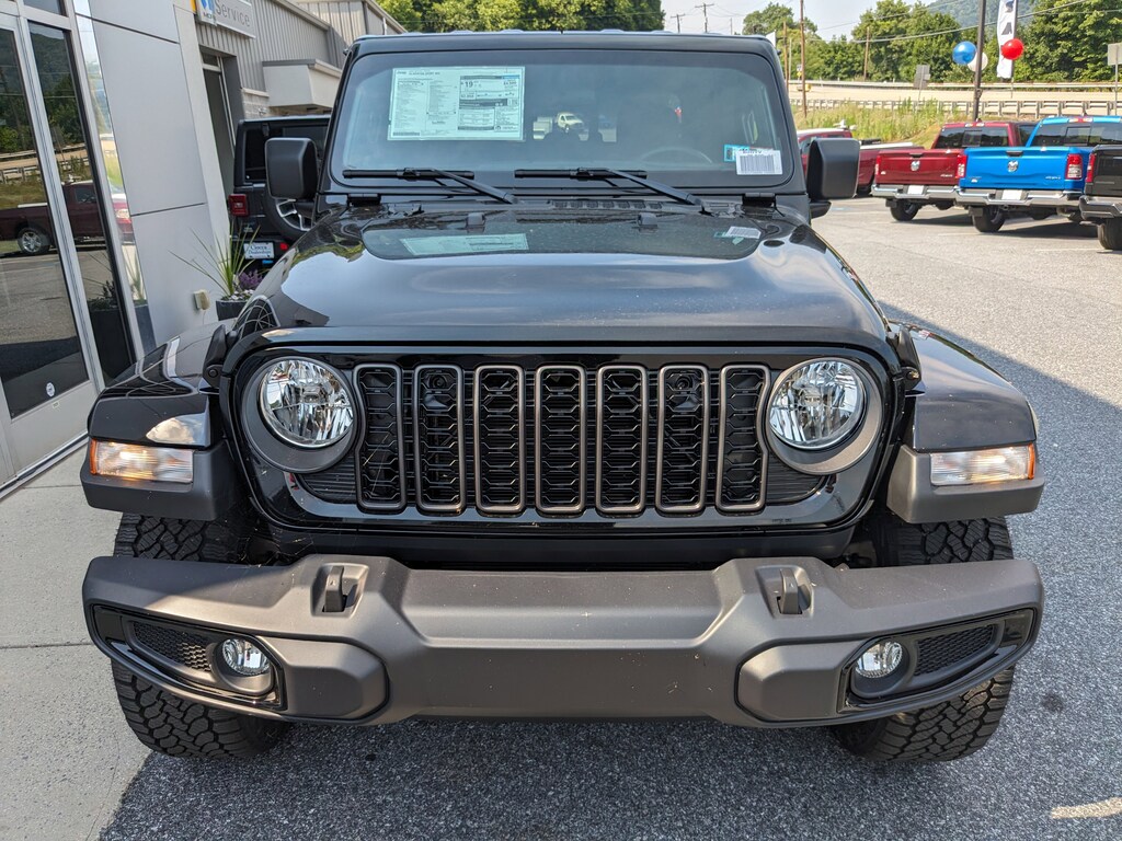 New 2024 Jeep Gladiator NIGHTHAWK 4X4 For Sale Duncannon PA