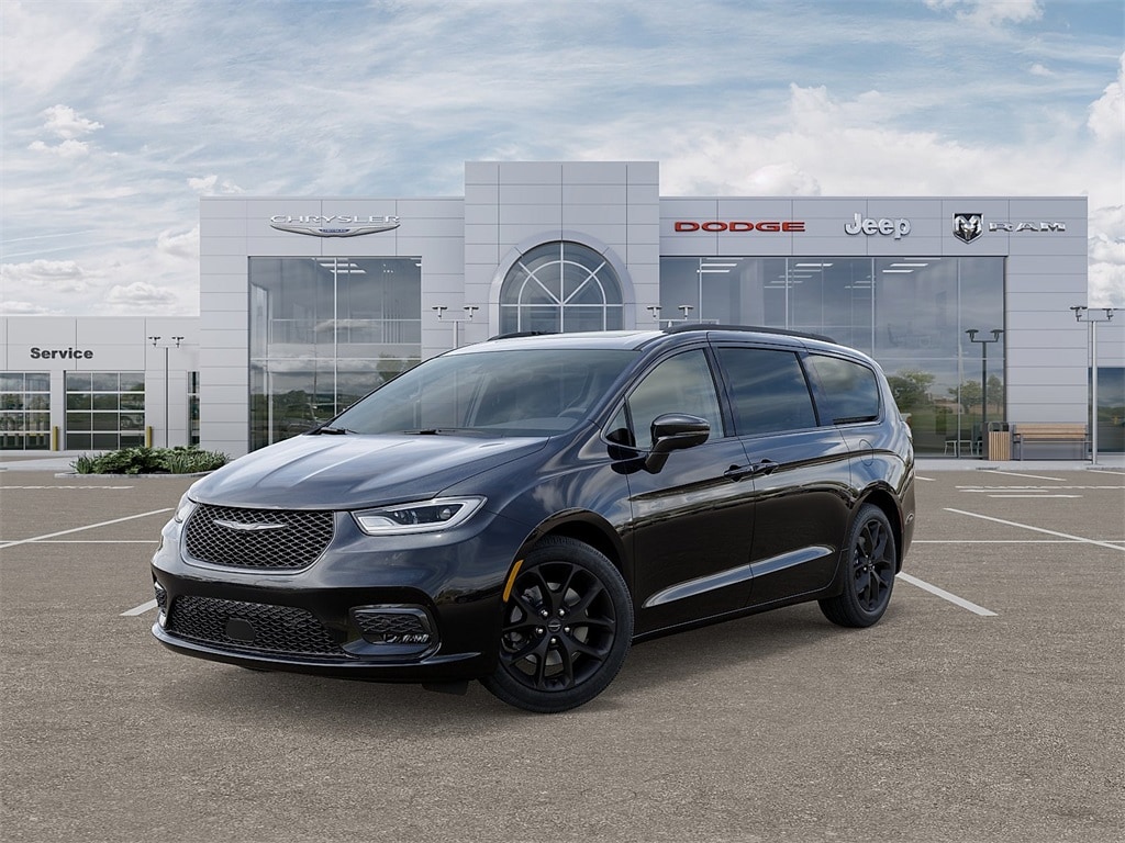2026 Chrysler Pacifica Limited's photo