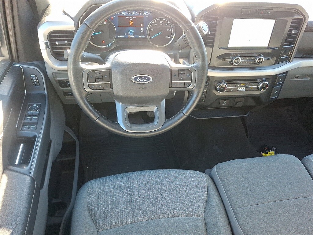 2022 Ford F-150 XLT photo 2