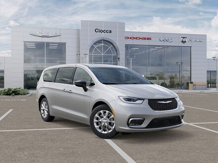 2026 Chrysler Pacifica Limited Passenger Van