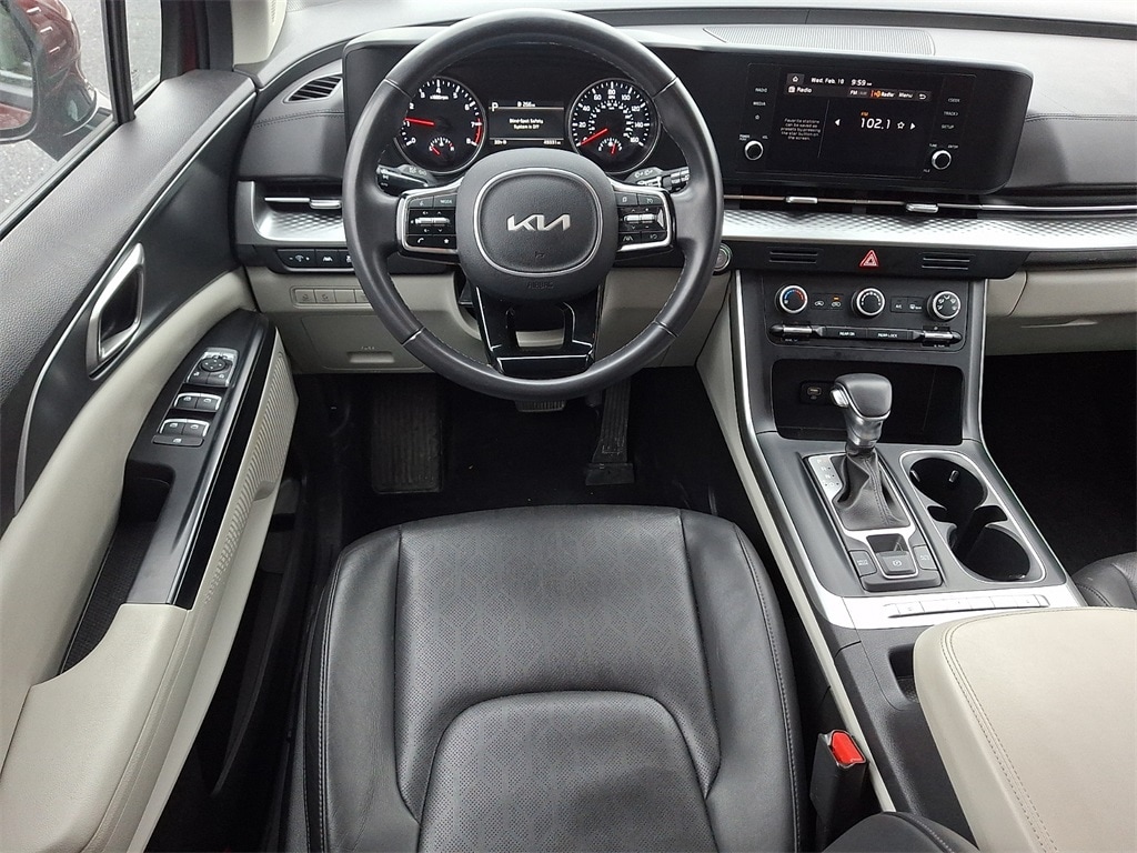 Used 2024 Kia Carnival LX Minivan/Van