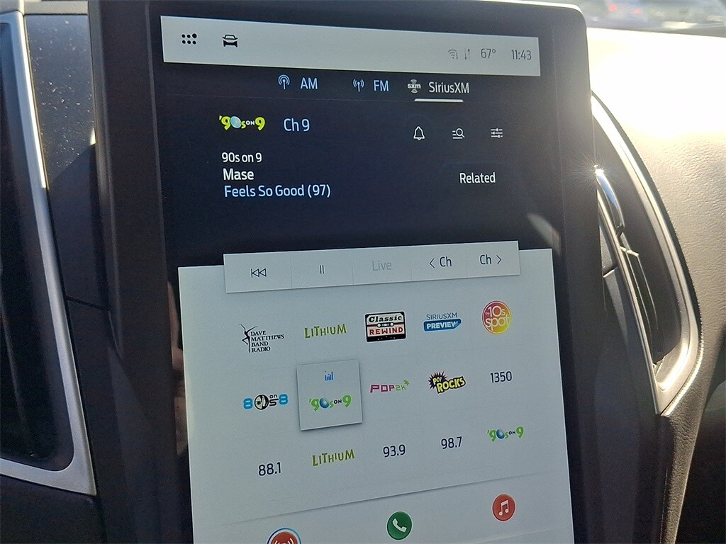 2022 Ford Edge SE photo 3