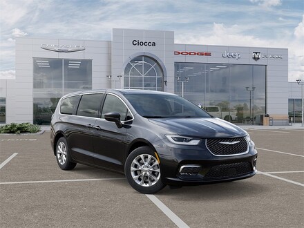 2026 Chrysler Pacifica Limited Passenger Van