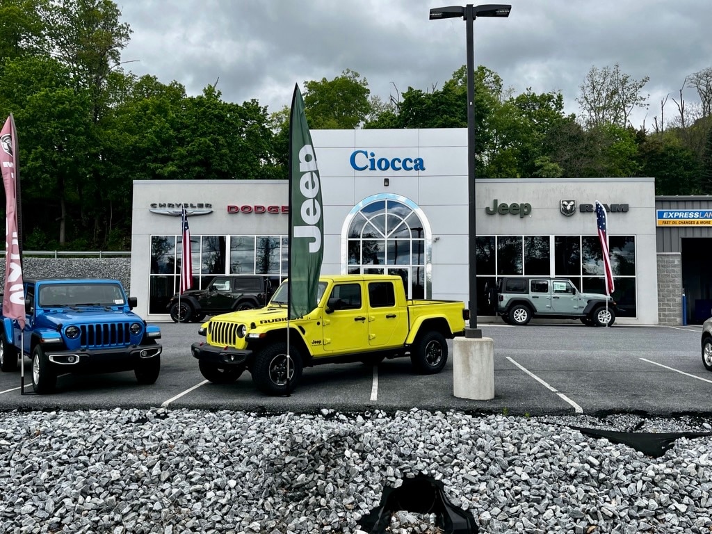 New Chrysler, Dodge, Jeep, Ram and Used Car Dealer Serving Duncannon