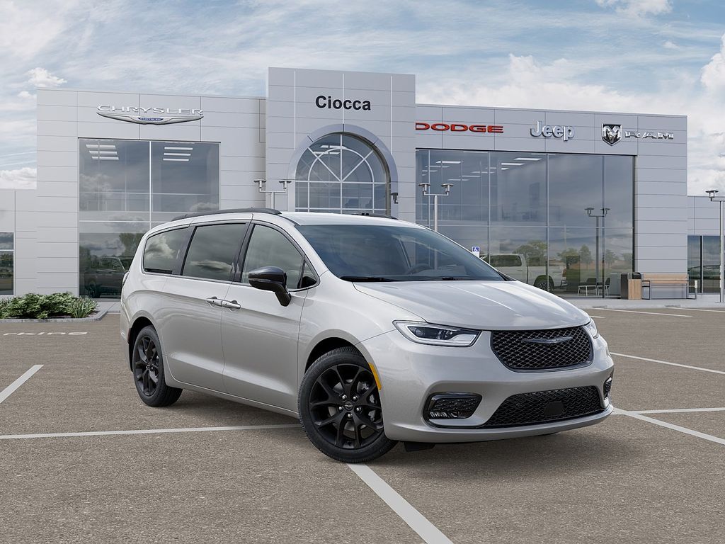 2026 Chrysler Pacifica Select's photo