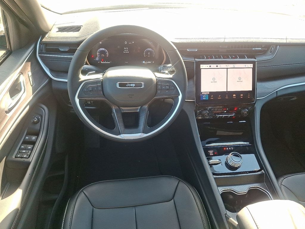 New 2025 Jeep Grand Cherokee L Limited Sport Utility