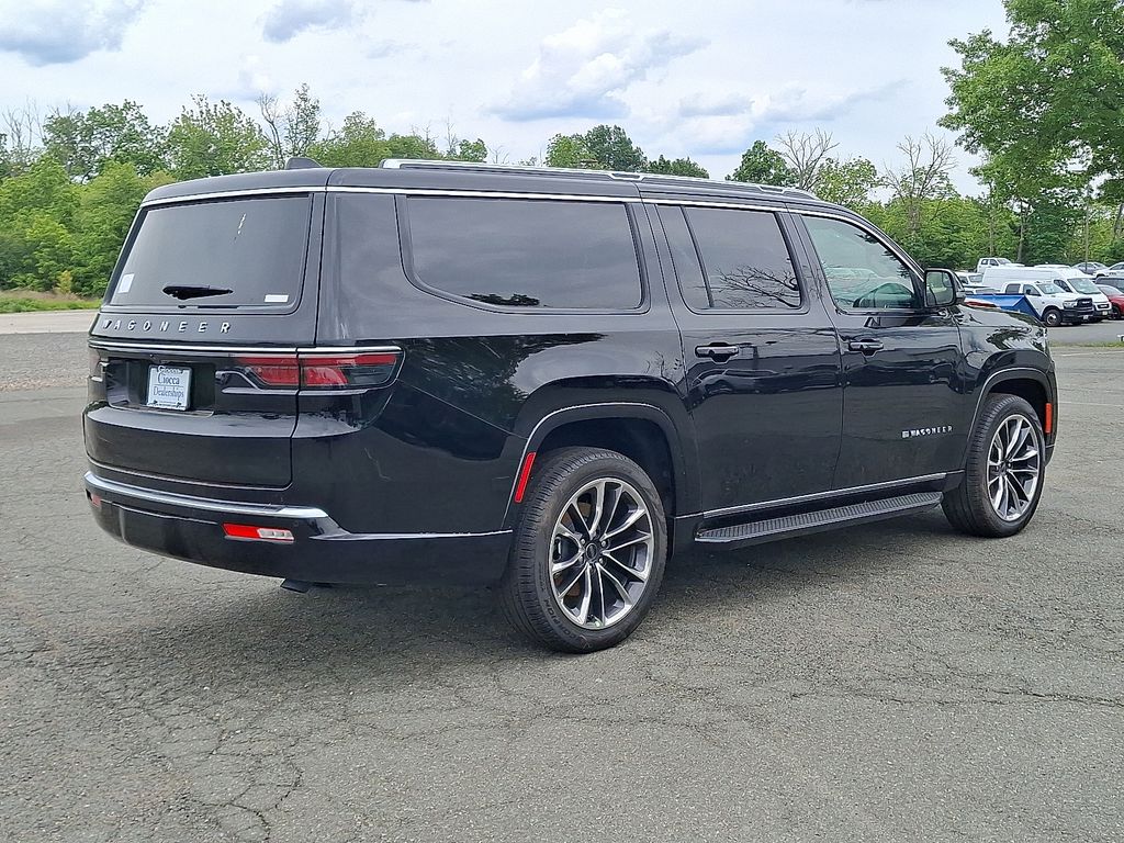 2025 Jeep Wagoneer L Series II - Photo 33