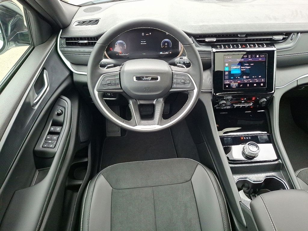 New 2025 Jeep Grand Cherokee L Altitude X Sport Utility