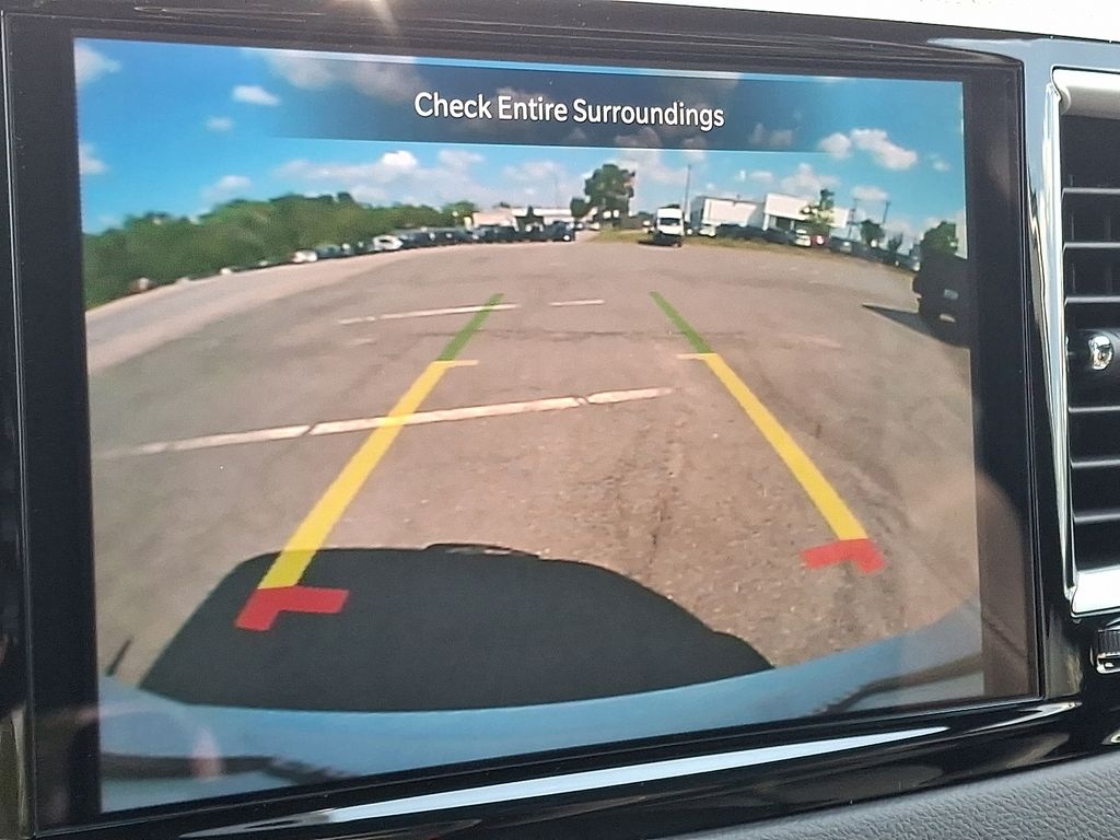 2026 Chrysler Voyager LX photo 4