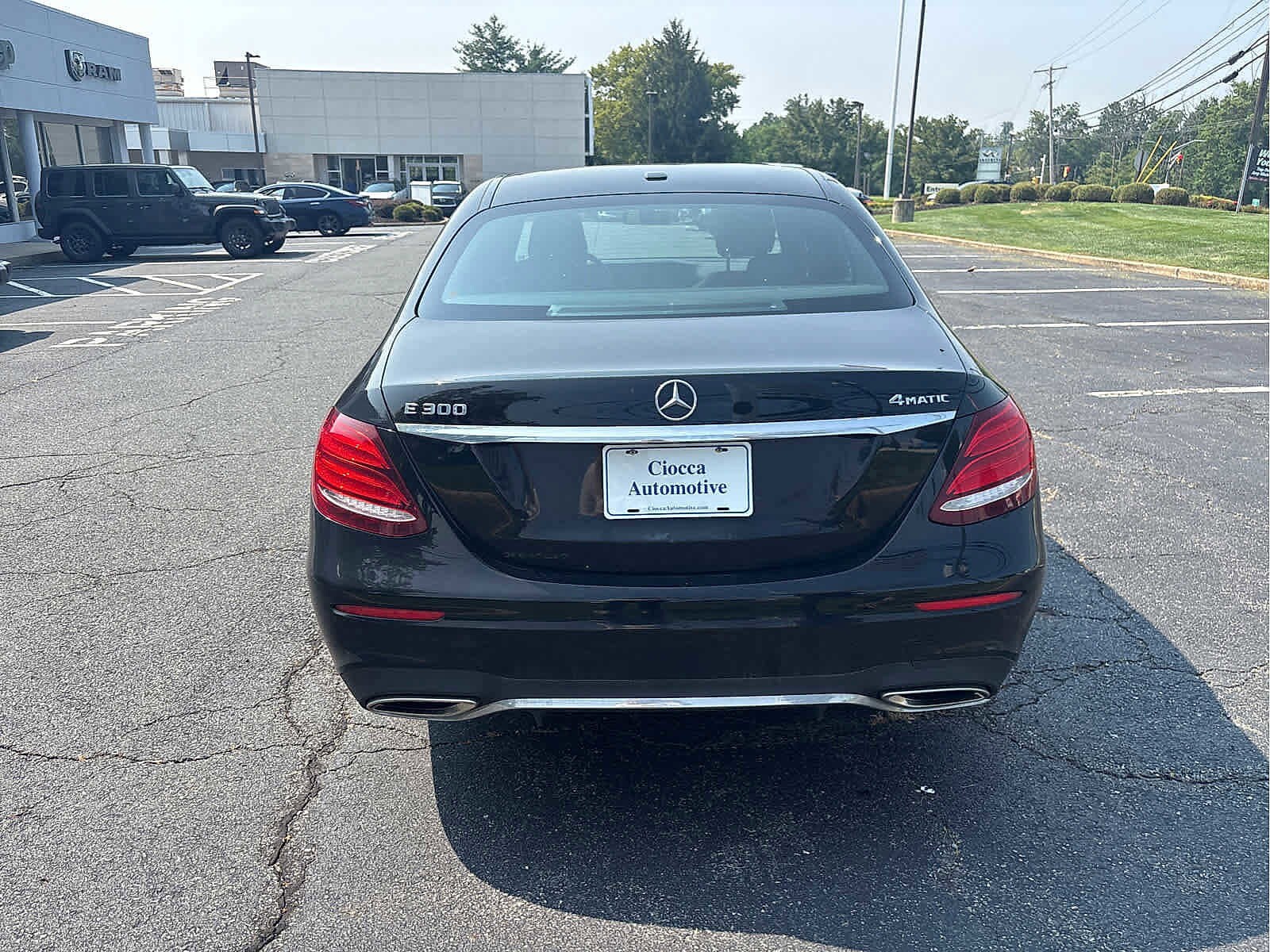 2019 Mercedes Benz E 300 Sedan 4MATIC photo 4