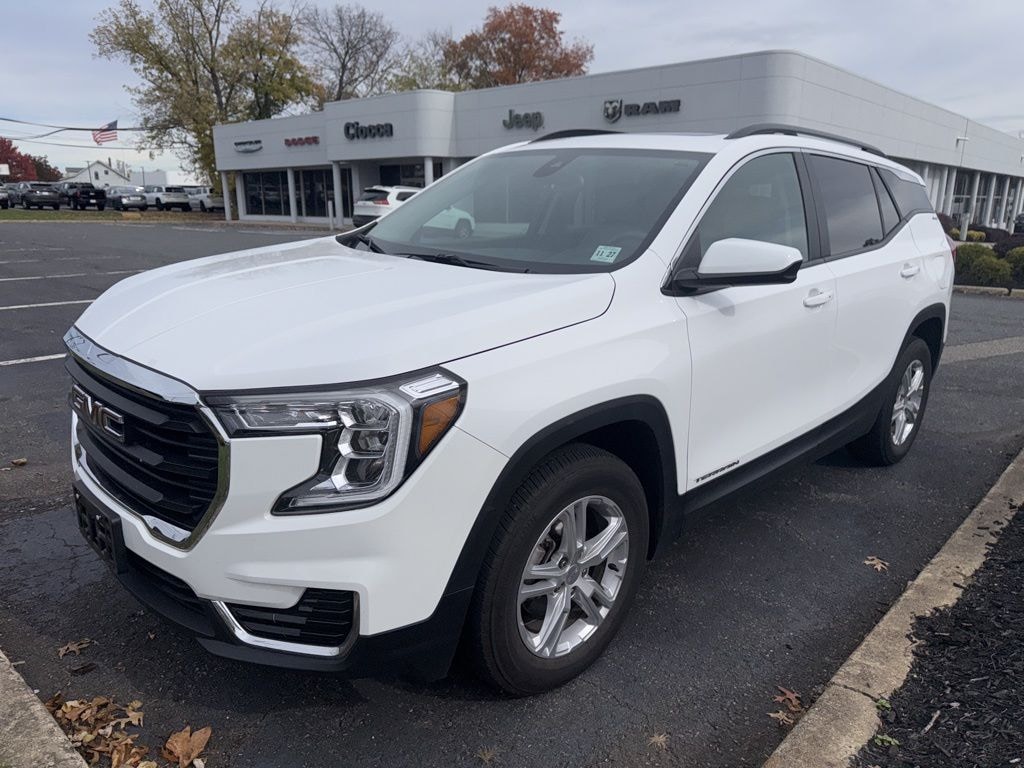 Used 2023 GMC Terrain SLE SUV
