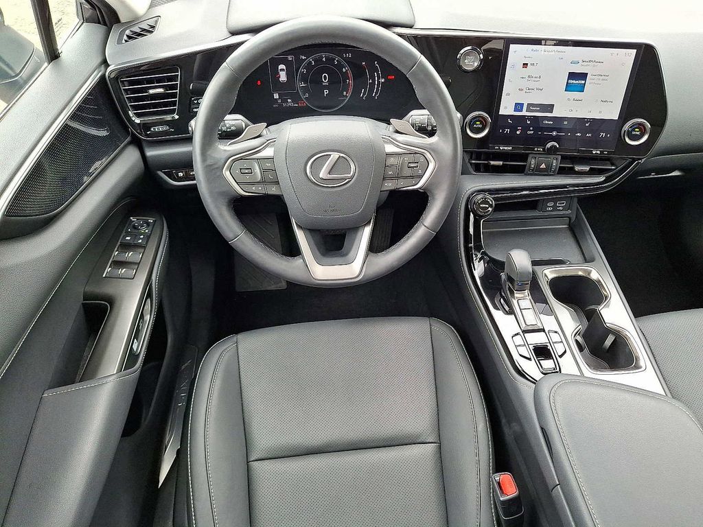 2022 Lexus NX 350 Luxury photo 2