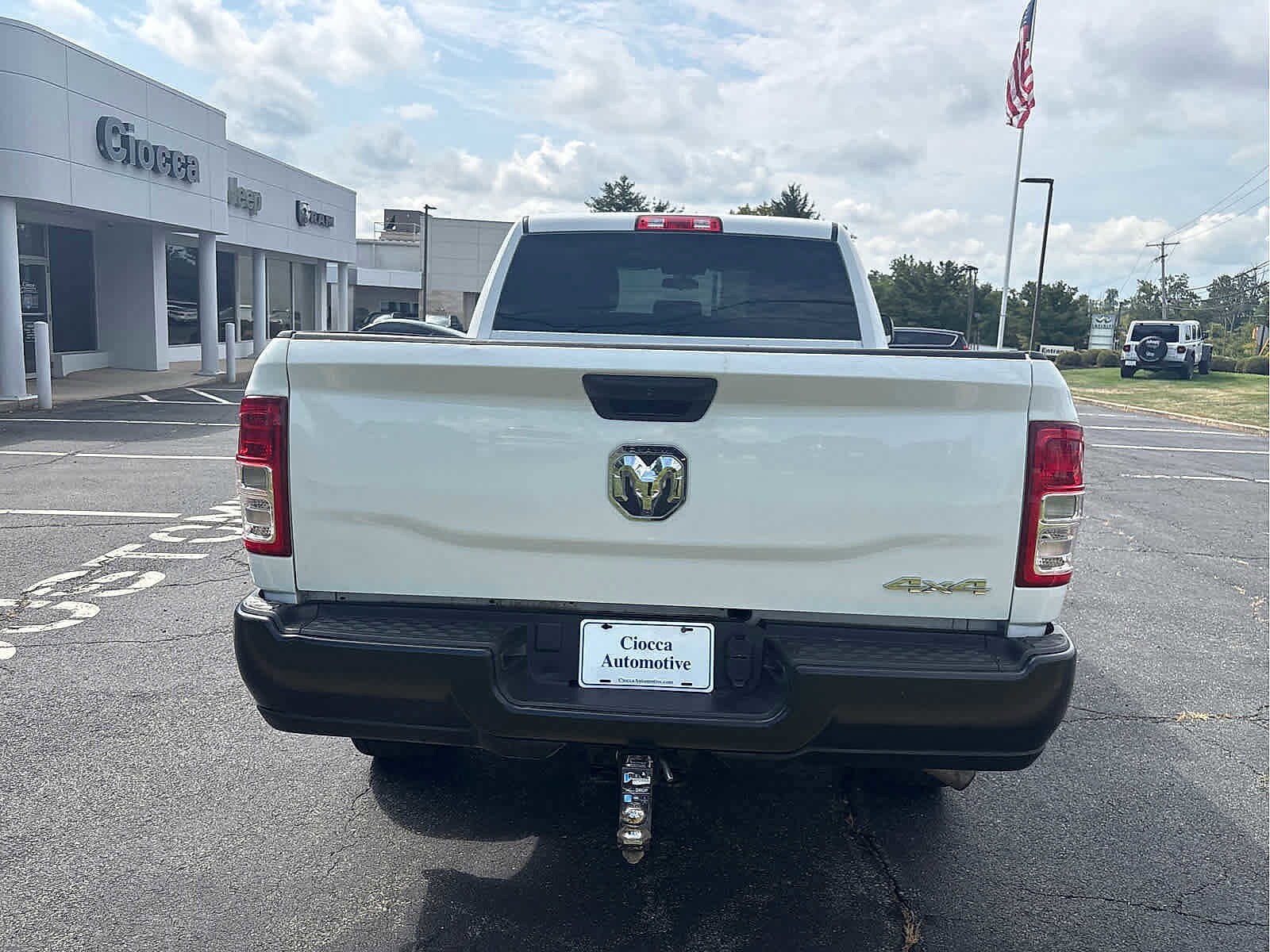 2022 Ram 2500 Tradesman photo 3