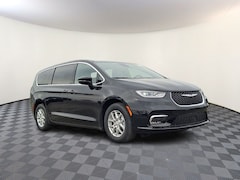 2026 Chrysler Pacifica Select Passenger Van
