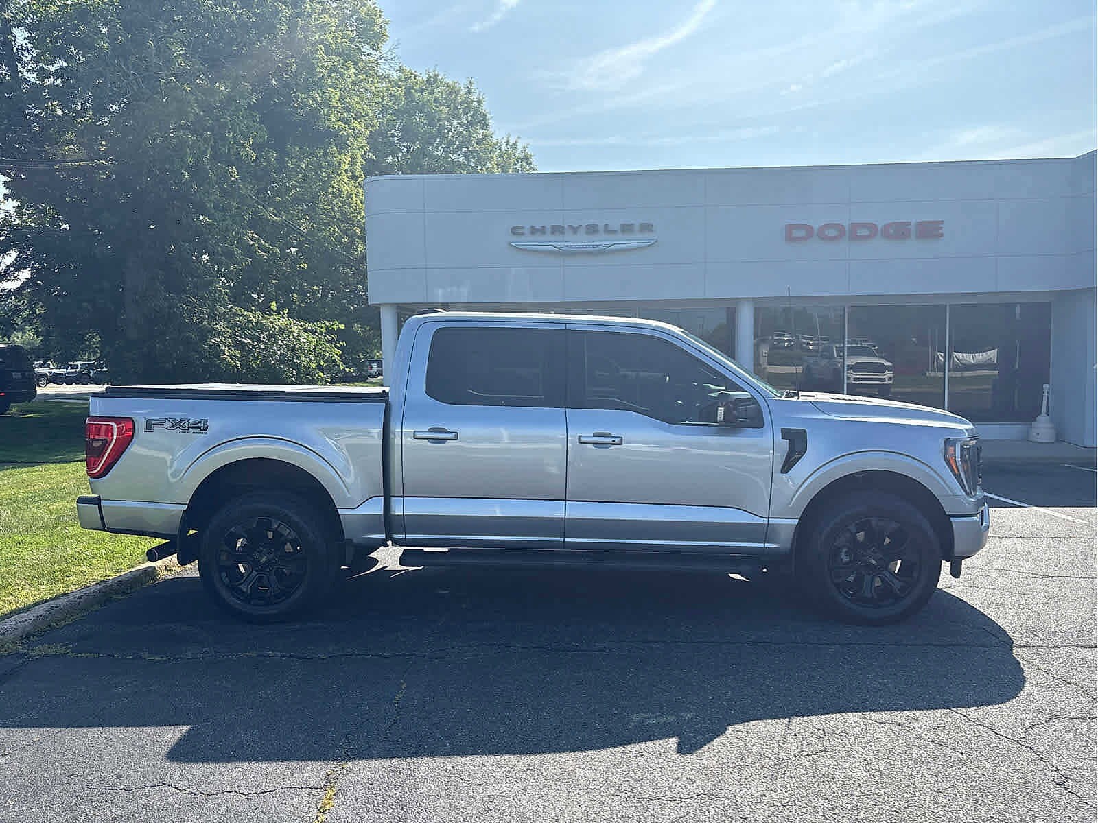 2022 Ford F-150 XLT photo 2