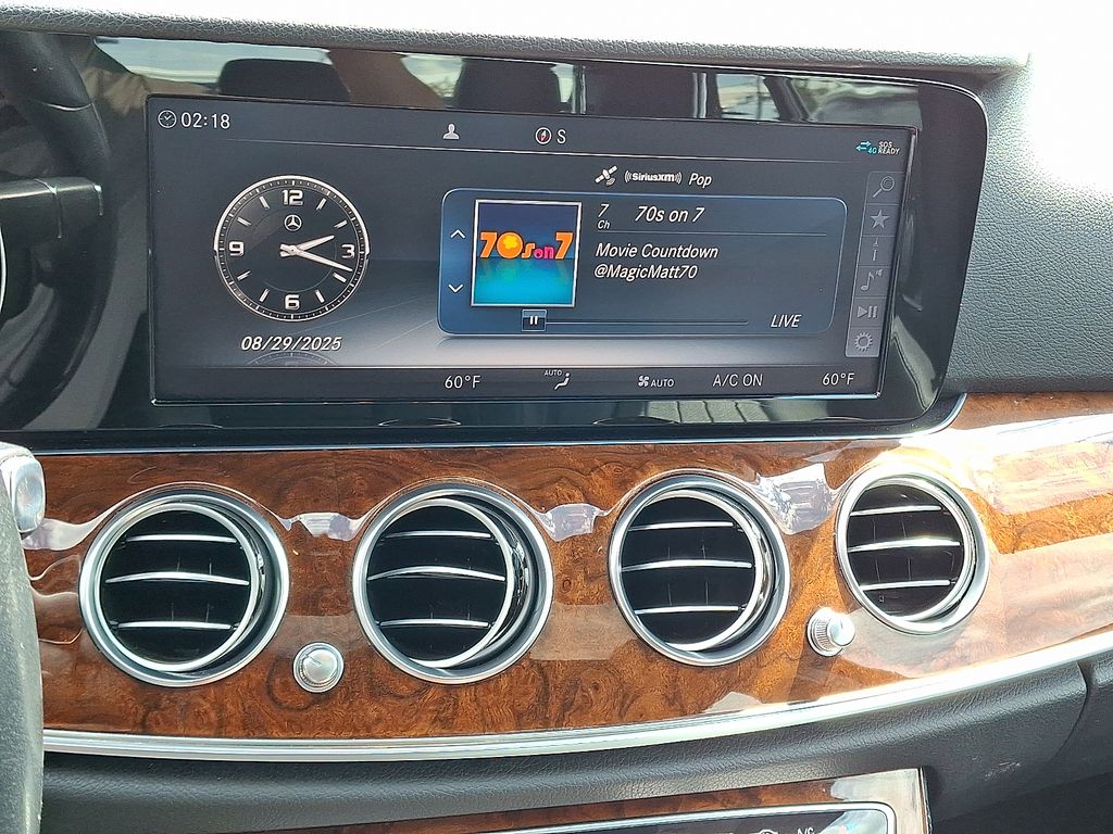 2019 Mercedes Benz E 300 Sedan 4MATIC photo 3