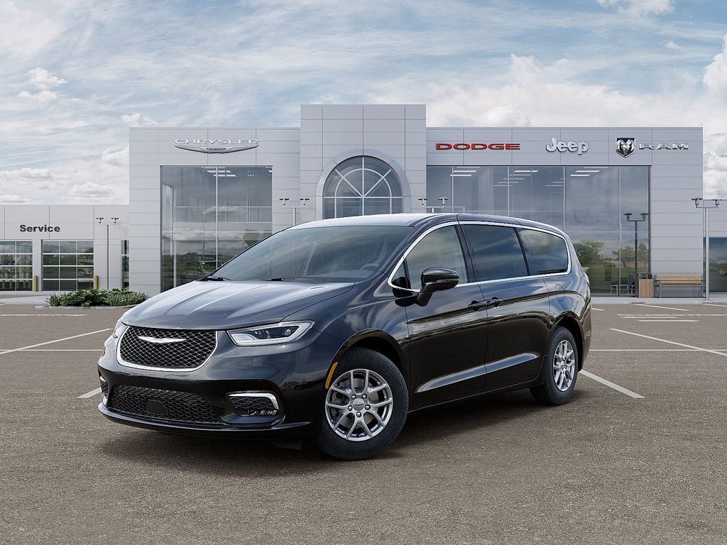 2026 Chrysler Pacifica Select's photo