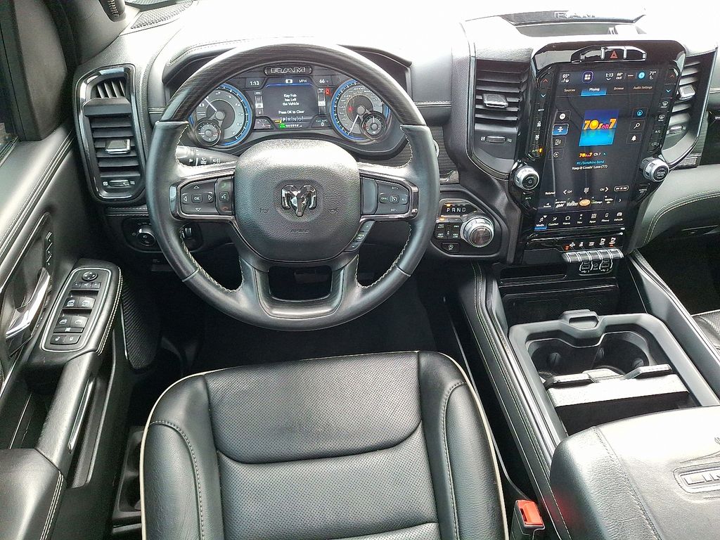 2022 Ram 1500 Limited photo 2