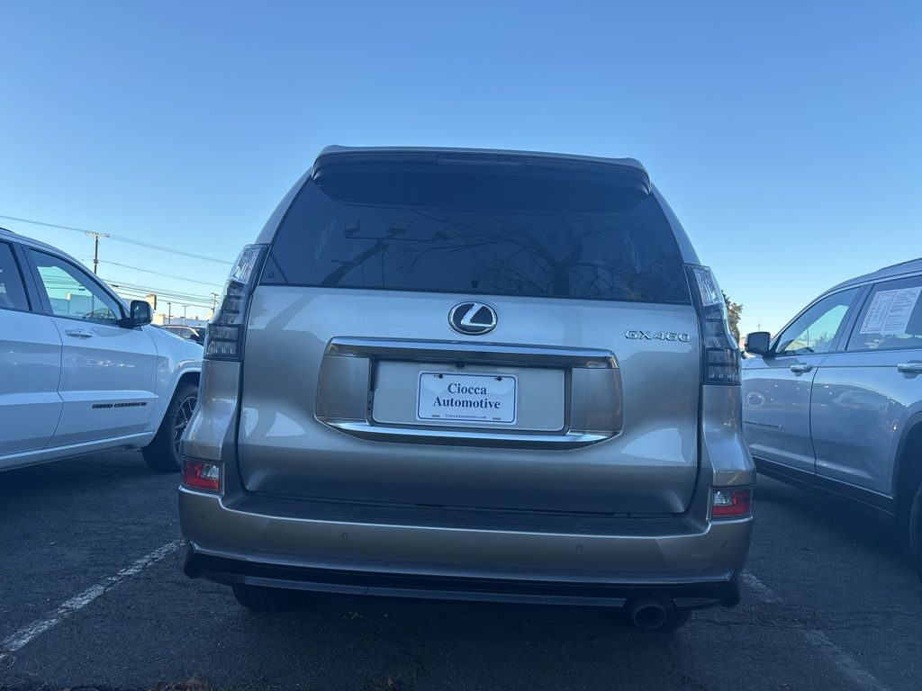 2023 Lexus GX 460 photo 3