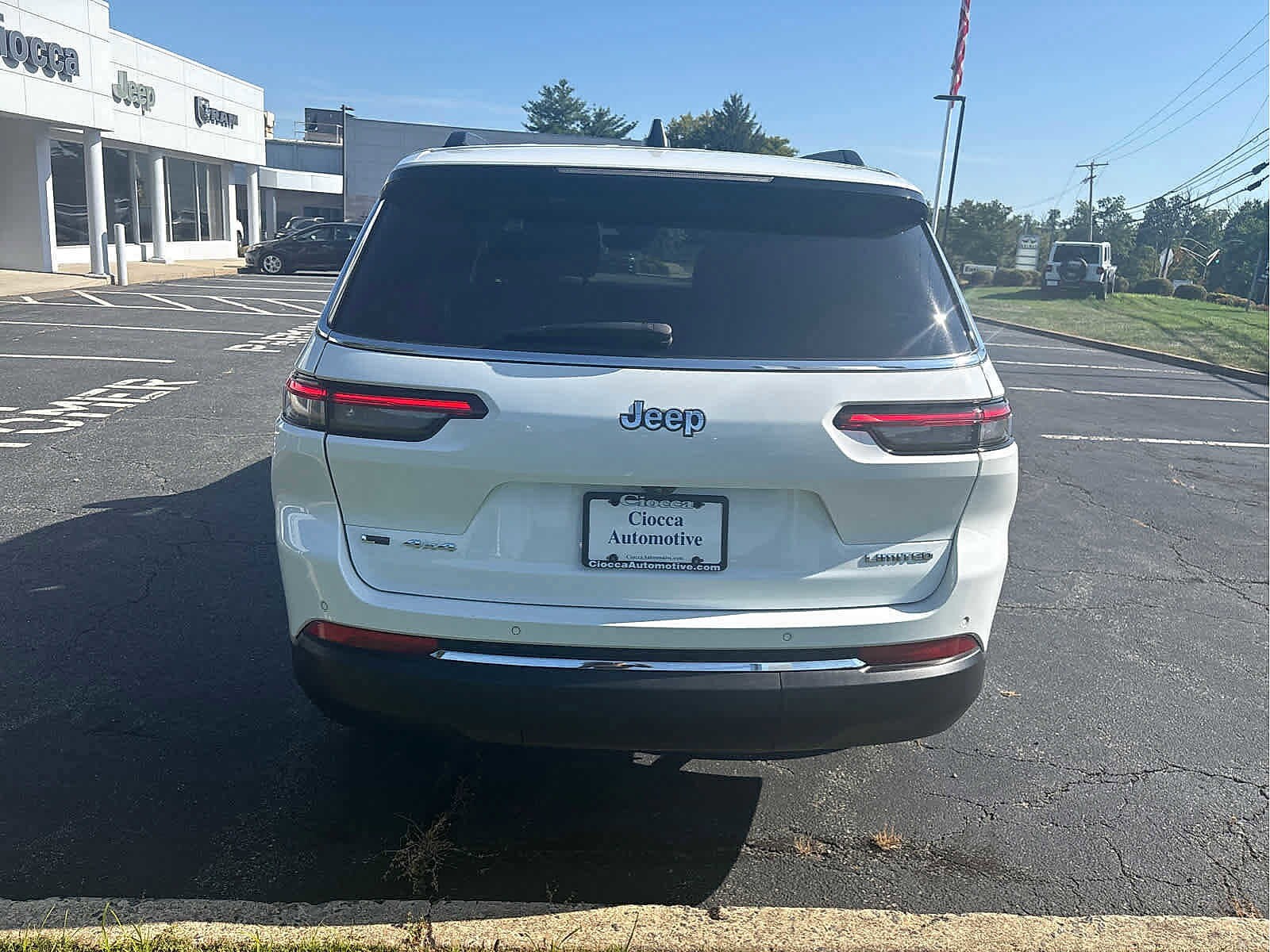2022 Jeep Grand Cherokee Limited photo 3