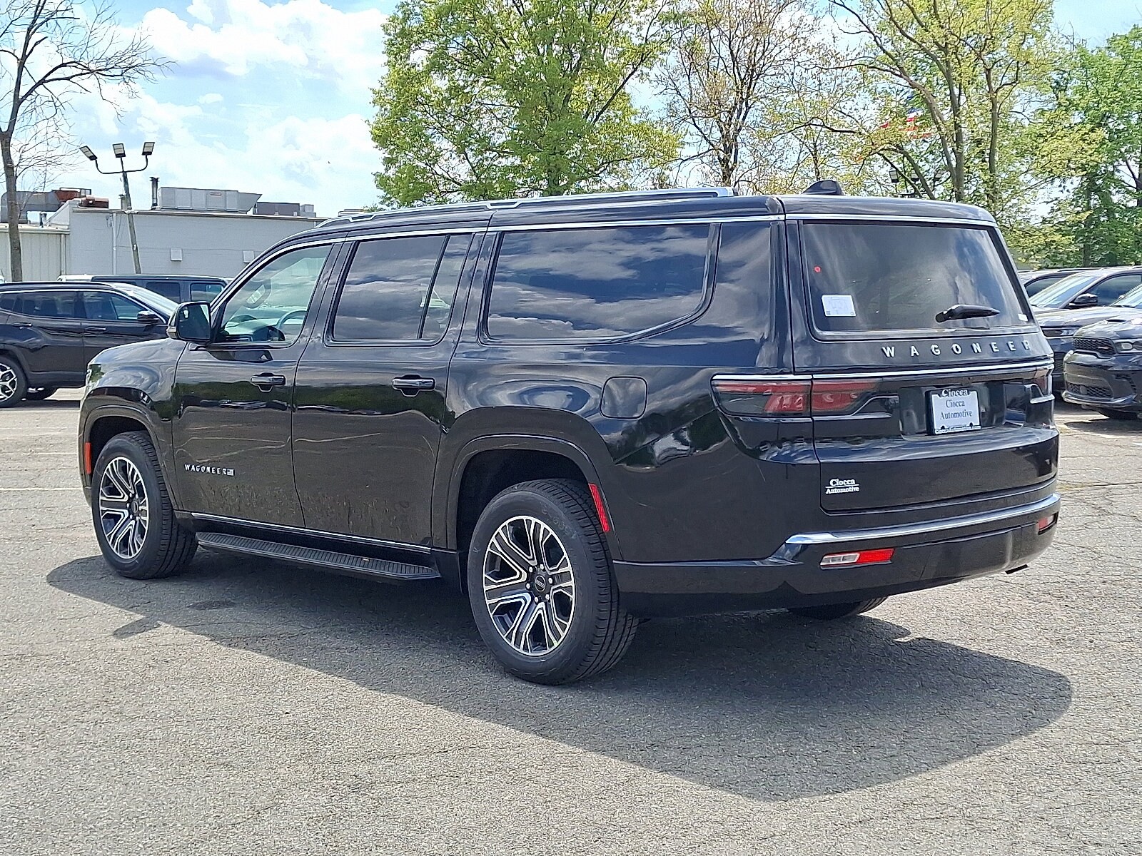 2025 Jeep Wagoneer L Series I photo 3