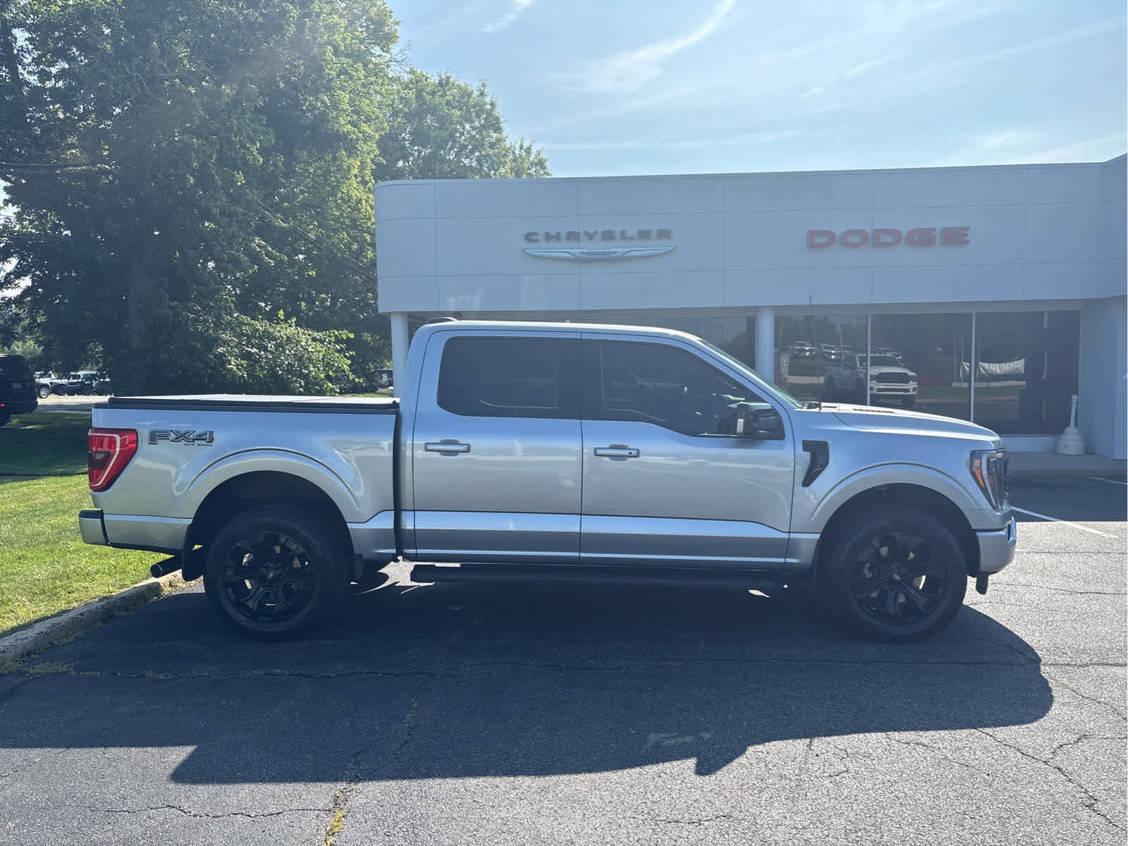 2022 Ford F-150 XLT photo 2
