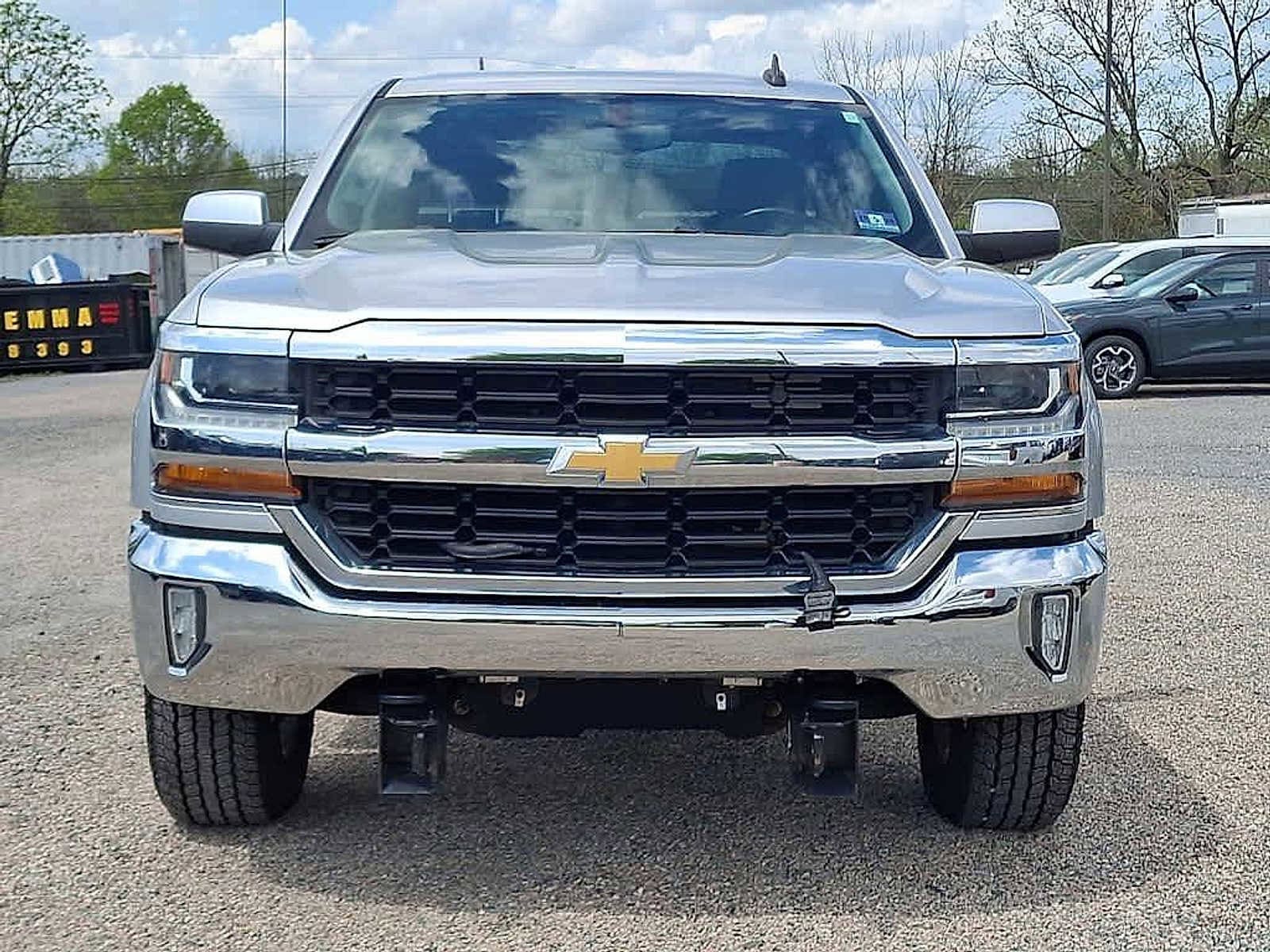 Used 2018 Chevrolet Silverado 1500 LT with VIN 3GCUKRECXJG522926 for sale in Flemington, NJ