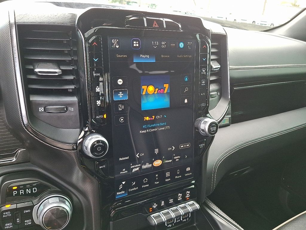 2022 Ram 1500 Limited photo 3