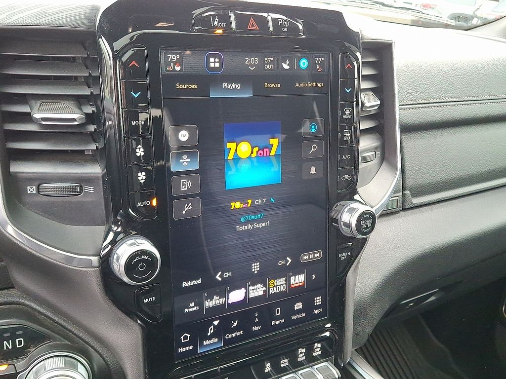 2023 Ram 1500 Laramie photo 3