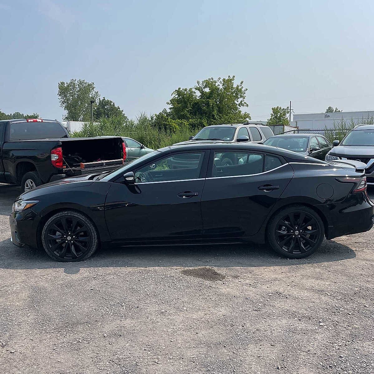 2021 Nissan Maxima SR photo 2