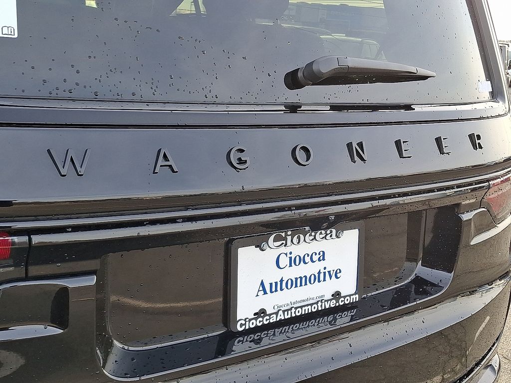 2025 Jeep Wagoneer Series II - Photo 19
