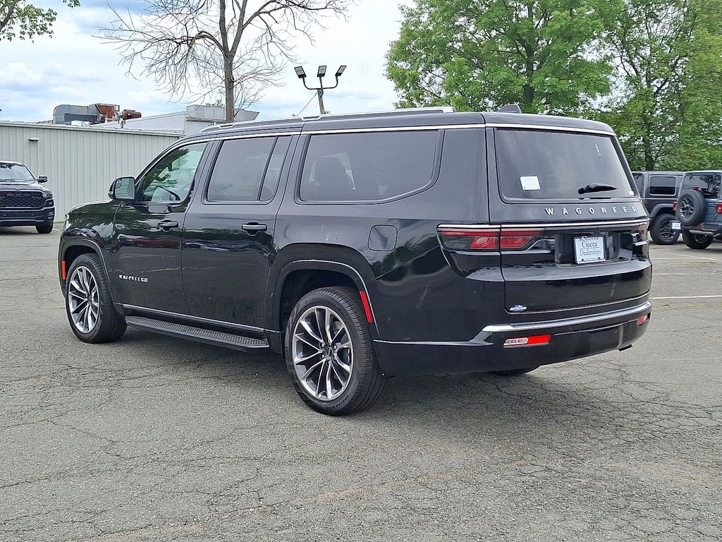2025 Jeep Wagoneer L Series II - Photo 32