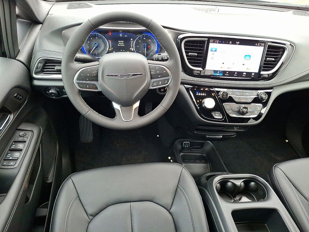 2026 Chrysler Pacifica Select - Photo 28