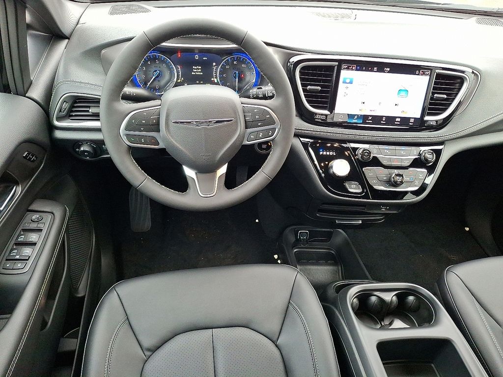 New 2026 Chrysler Pacifica Select Passenger Van