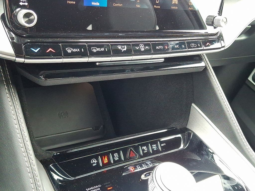 2025 Jeep Wagoneer L Series II - Photo 39
