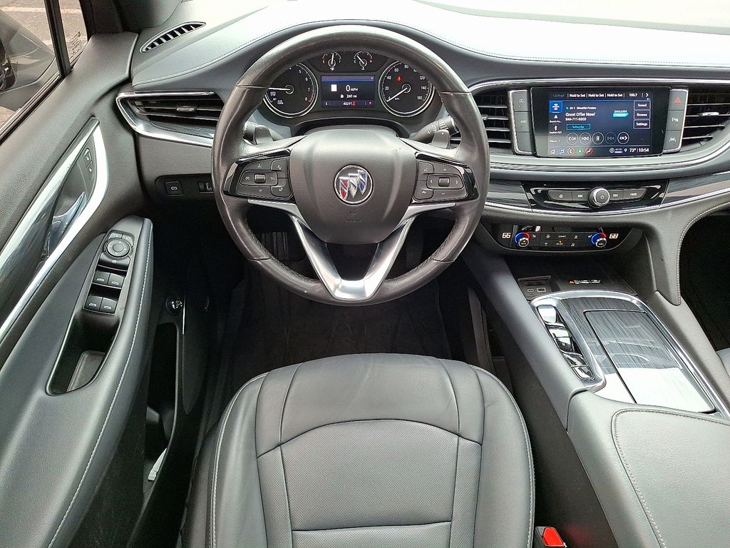 2023 Buick Enclave Essence photo 2