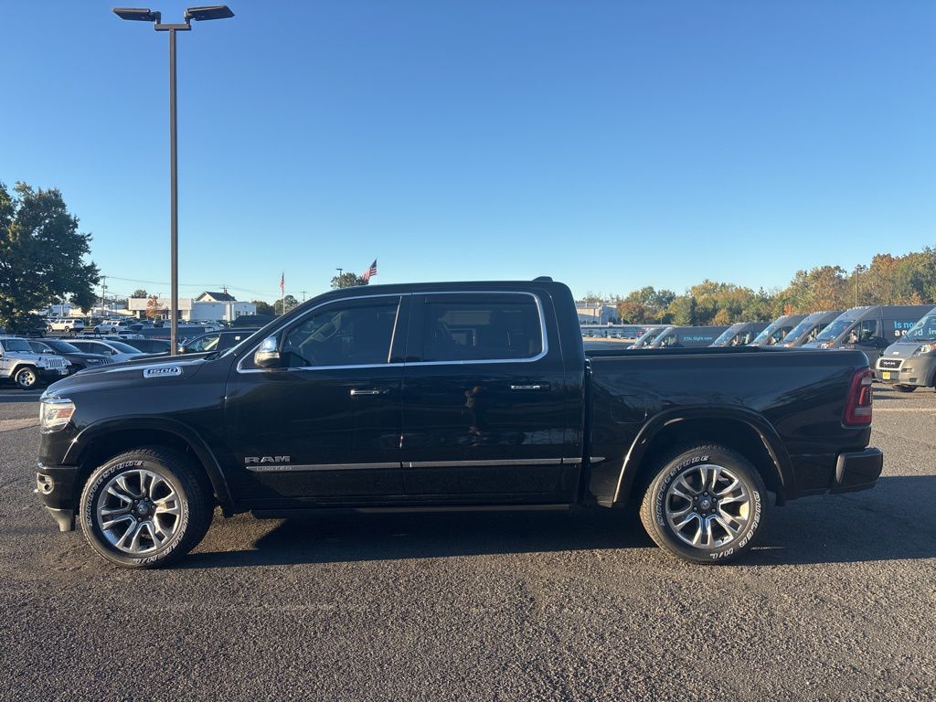 2022 Ram 1500 Limited photo 2