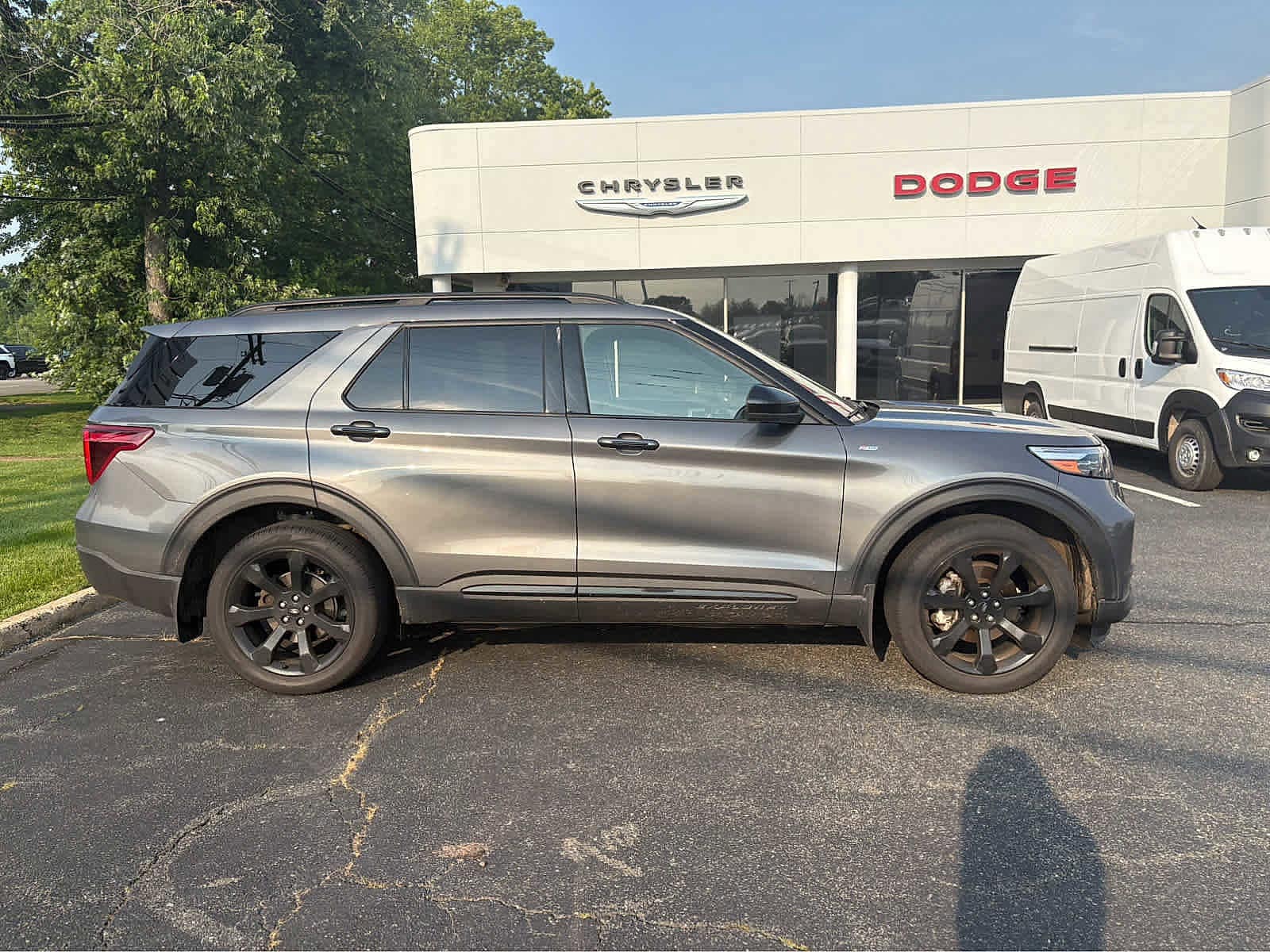 Used 2023 Ford Explorer ST-LINE with VIN 1FMSK8KH4PGB17274 for sale in Flemington, NJ
