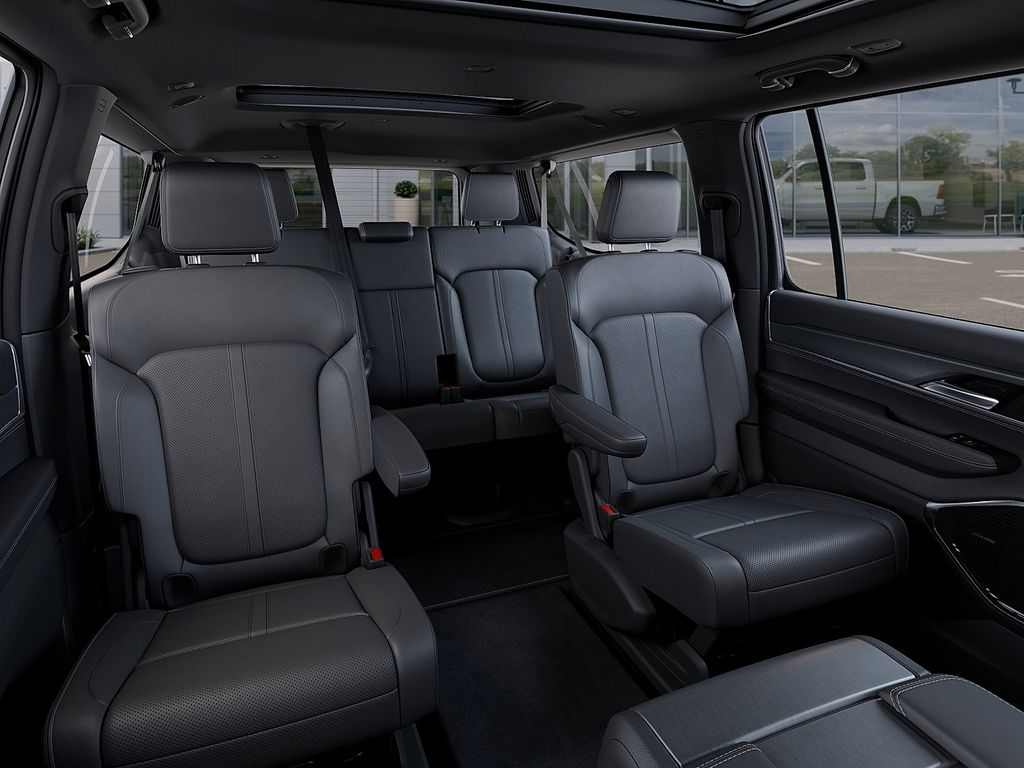 2025 Jeep Wagoneer L Series II - Photo 15