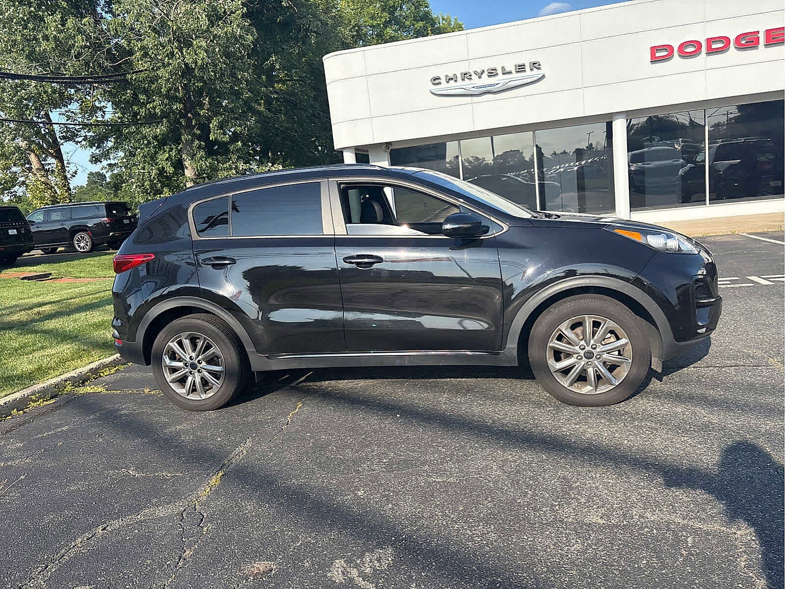 2022 Kia Sportage Nightfall Edition photo 3
