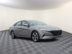 2023 Hyundai Elantra SEL Sedan