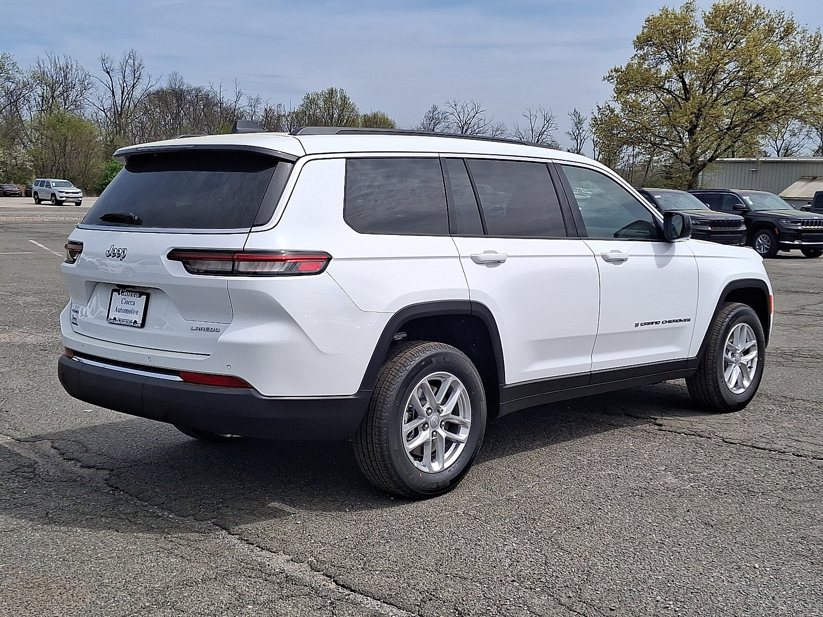 2025 Jeep Grand Cherokee Laredo X photo 4