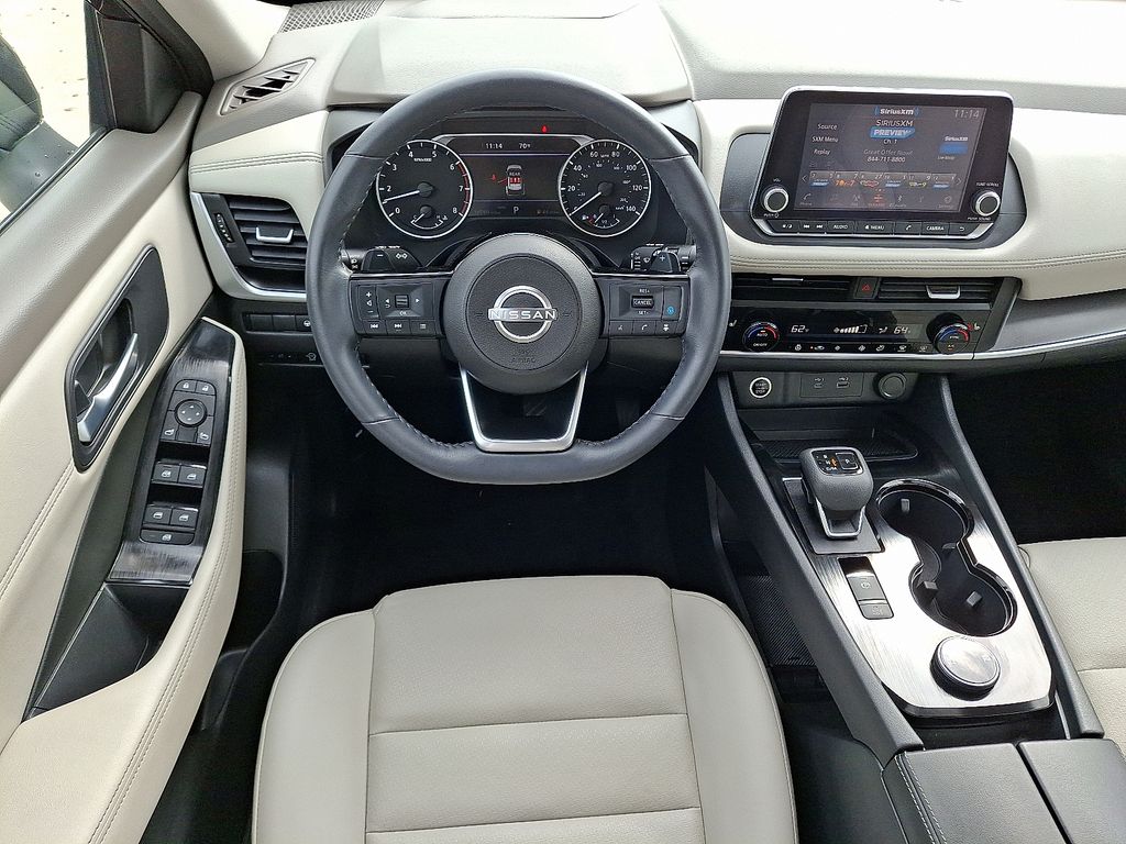 2023 Nissan Rogue SV photo 2