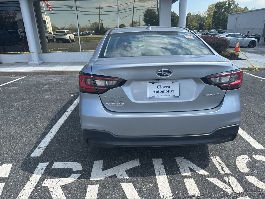 2022 Subaru Legacy Premium photo 3
